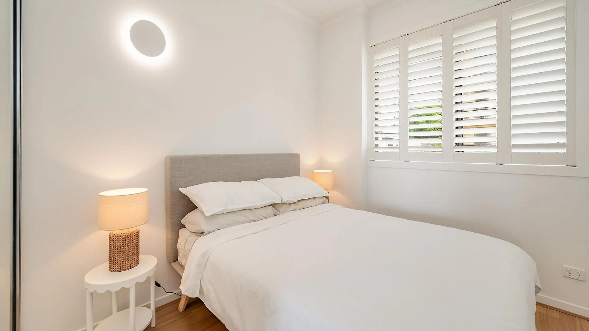 칼론드라 Pandanus Court 아파트